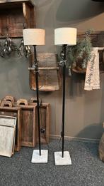 Elegante vloerlamp op natuurstenen voet incl linnen kapje, Ophalen