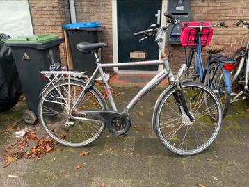 Te koop sportive Batavus herenfiets met 24 vits m 28 i beschikbaar voor biedingen