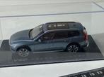 1:43 Volvo V60 “cross country”-met sunroof-blauwgrijs, Hobby en Vrije tijd, Modelauto's | 1:43, Ophalen of Verzenden, Zo goed als nieuw