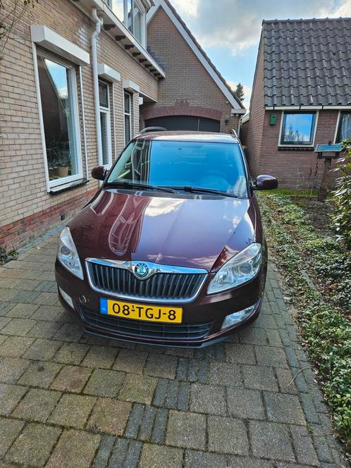 Skoda Fabia 1.2 TSI 63KW Combi 2012 Rood, Auto's, Skoda, Particulier, Fabia, Benzine, B, Stationwagon, Handgeschakeld, Origineel Nederlands