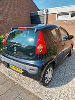 Peugeot 107 1.0 12V 5DR 2010 Zwart, Auto's, Peugeot, Voorwielaandrijving, 4 stoelen, Origineel Nederlands, Handgeschakeld
