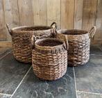 Ronde rieten mand met handgrepen - 3 maten verkrijgbaar, Huis en Inrichting, Woonaccessoires | Schalen en Manden, -, Nieuw, Ophalen of Verzenden