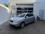 Volkswagen Polo 1.4-16V Comfortline Airco/Cruisecontrol/LMve, Voorwielaandrijving, Gebruikt, 4 cilinders, Origineel Nederlands