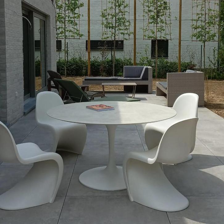Ronde outdoor Tulip tafel, Tuin en Terras, Tuintafels, Nieuw, Rond, Overige materialen, Ophalen of Verzenden