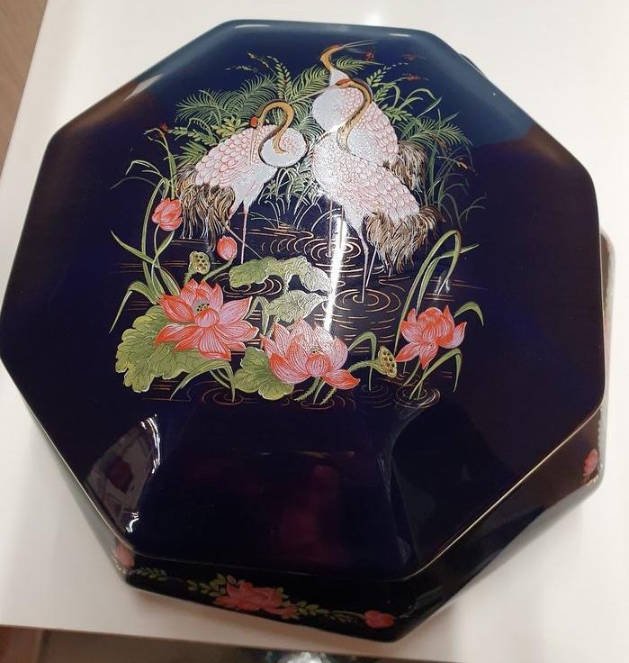 1610 oro zecchino vintage bonbonschaaltje kraanvogels, Huis en Inrichting, Keuken | Servies, Gebruikt, Overige typen, Overige stijlen