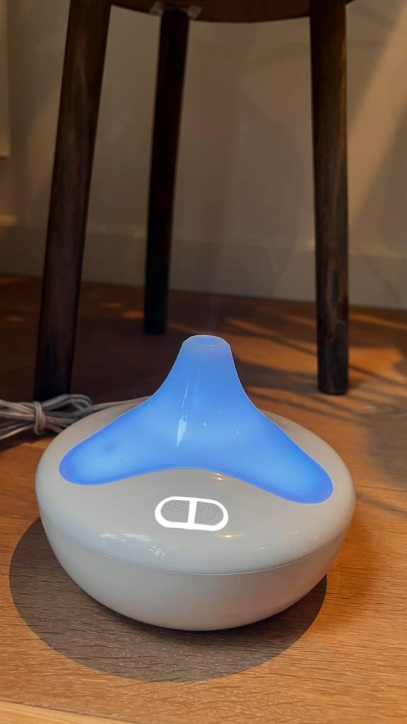 SilverCrest Aroma Diffuser met Kleurenlicht, Huis en Inrichting, Woonaccessoires | Vazen, Gebruikt, Wit, Minder dan 50 cm, Kunststof