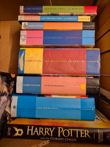 Harry Potter dl 1 t/m 8 in 't ENGELS, 4 harde kaft, 3 zacht beschikbaar voor biedingen