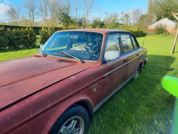volvo 240 onderdelen  beschikbaar voor biedingen