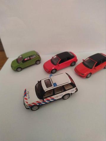 👉 4 kleine modelletjes 1/72 beschikbaar voor biedingen