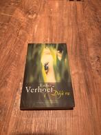 Déjà vu - Esther Verhoef (Thriller), Ophalen of Verzenden, Zo goed als nieuw, Nederland