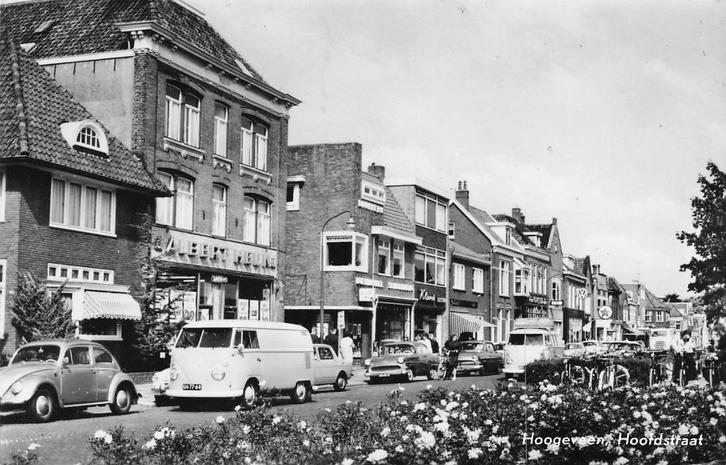 AY851 Hoogeveen Hoofdstraat auto klassieker VW bus +auto '68, Verzamelen, Ansichtkaarten | Nederland, Gelopen, Drenthe, 1960 tot 1980
