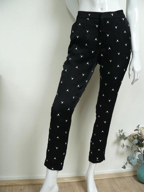 ALIX The Label broek zwart satijn met stierenkopjes XS, Kleding | Dames, Broeken en Pantalons, Zo goed als nieuw, Maat 34 (XS) of kleiner