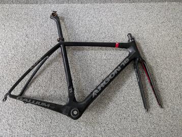 Argon 18 frame (kapot) beschikbaar voor biedingen