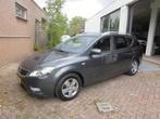 Kia cee'd 1.4 CVVT X-ecutive (bj 2011), Voorwielaandrijving, Euro 5, Gebruikt, 4 cilinders