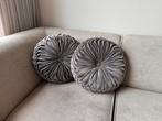 Grijze fluwelen sierkussens met plooien, Huis en Inrichting, Ophalen, Nieuw, Grijs, Rond