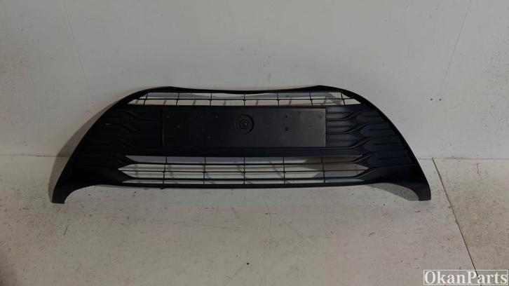 Toyota Yaris Grille 53102-0D120, Auto-onderdelen, Carrosserie en Plaatwerk, Voor, Gebruikt, Ophalen of Verzenden