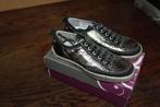 Gattino leren zilver/zwarte sneakers mt 31 KOOPJE, Meisje, Schoenen, Nieuw, Ophalen of Verzenden