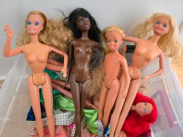 Vintage Barbypoppen (x4) en 2x Simba en veel kleren beschikbaar voor biedingen