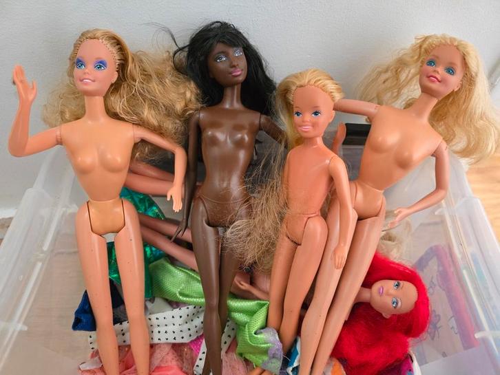 Vintage Barbypoppen (x4) en 2x Simba en veel kleren, Kinderen en Baby's, Speelgoed | Poppen, Zo goed als nieuw, Ophalen of Verzenden