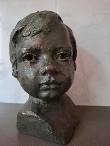 Beeld Kinder buste van Truus Coumans beschikbaar voor biedingen