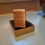 Zippo marlboro uit 2000. Messing, Verzamelen, Rookartikelen, Aanstekers en Luciferdoosjes, Ophalen of Verzenden, Gebruikt, Aansteker