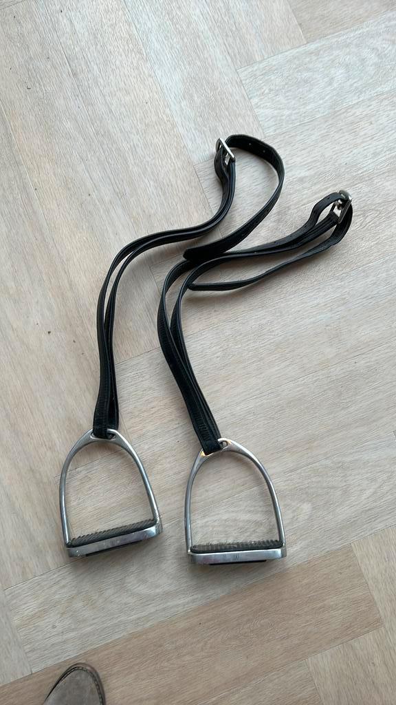 Asymmetrische beugels Imperial Riding, Dieren en Toebehoren, Paarden en Pony's | Hoofdstellen en Tuigage, Zo goed als nieuw, Dressuur