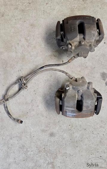 Remklauwen remblokken voorzijde set BMW X3 serie E83 3411676 beschikbaar voor biedingen