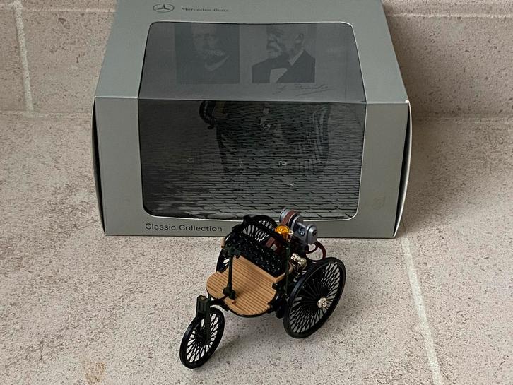 MiniChamps Mercedes-Benz Motorwagen 1886, Hobby en Vrije tijd, Modelauto's | 1:24, Zo goed als nieuw, Auto, Overige merken, Ophalen of Verzenden