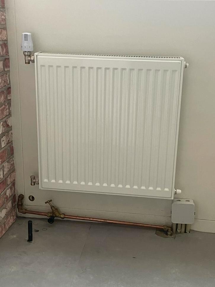 Oppio Paneelradiator met 6 aansluitingen, wit, Doe-het-zelf en Verbouw, Verwarming en Radiatoren, Nieuw, Radiator, 500 tot 800 watt