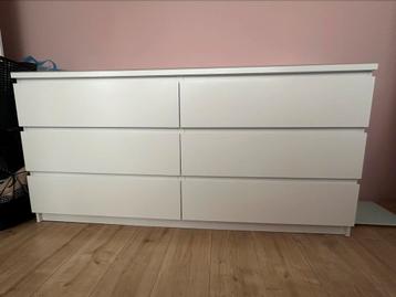 Ikea ladekast met glasplaat beschikbaar voor biedingen