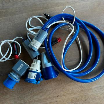Kampeeraccessoires: Kabels, Stekkers & Dompelpomp beschikbaar voor biedingen
