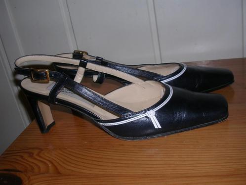 Elegante blauwe leren pumps met hak van Antonio Paolo, 37,5, Kleding | Dames, Schoenen, Zo goed als nieuw, Pumps, Blauw, Verzenden
