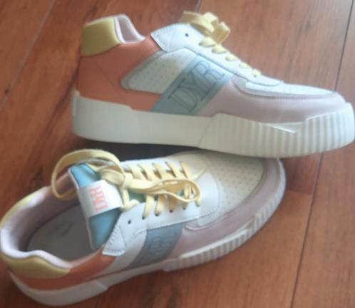 DENNY ROSE ITALY,  zomerse sneakers in perfecte staat mt 40., Kleding | Dames, Schoenen, Zo goed als nieuw, Sneakers of Gympen