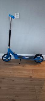 Blauwe step met haaienprint, Fietsen en Brommers, Steps, Ophalen of Verzenden, Zo goed als nieuw, Gewone step, Sharko