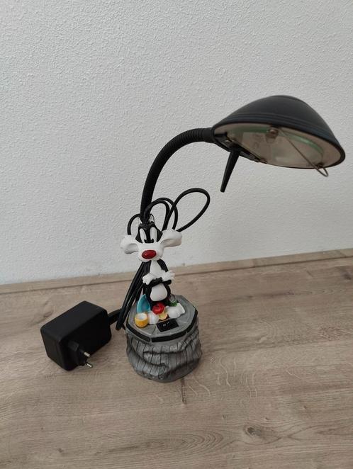 Warner Bros | Vintage Sylvester the Cat lamp | Looney Tunes, Huis en Inrichting, Lampen | Tafellampen, Gebruikt, Minder dan 50 cm