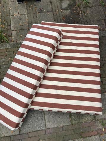 Palletkussens Karwei gestreept beschikbaar voor biedingen