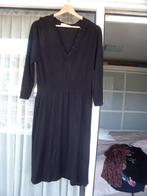 Zwarte jurk V-hals met knoopjes. merk Authentic, maat L, Maat 38/40 (M), Zwart, Ophalen of Verzenden, Zo goed als nieuw