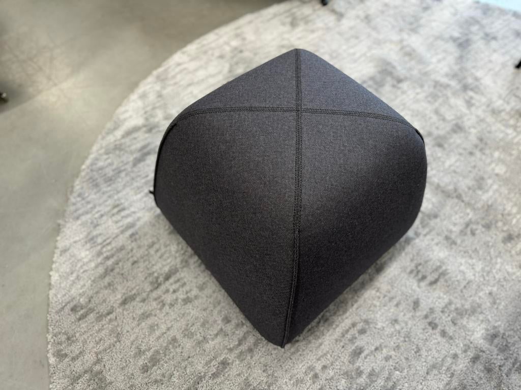 Nieuw Design on Stock Bim bom 48 Poef stof Ploegwool Kruk, Huis en Inrichting, Banken | Voetenbanken en Poefen, Nieuw, Minder dan 50 cm