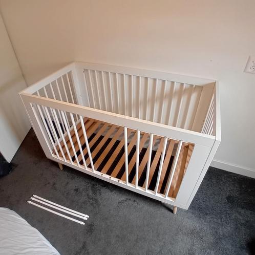 Mooie ledikant incl. Matras, Kinderen en Baby's, Babywiegjes en Ledikanten, Zo goed als nieuw, Ledikant, Ophalen