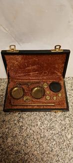 ANTIEK GOUD / APOTHEKERS BALANS WEEGSCHAALTJE MET GEWICHTJES, Antiek en Kunst, Ophalen of Verzenden
