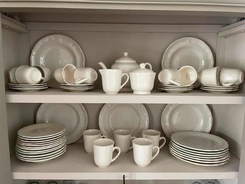 Serviesset gebruikt, Huis en Inrichting, Keuken | Servies, Gebruikt, Compleet servies, Overige stijlen, Aardewerk, Ophalen
