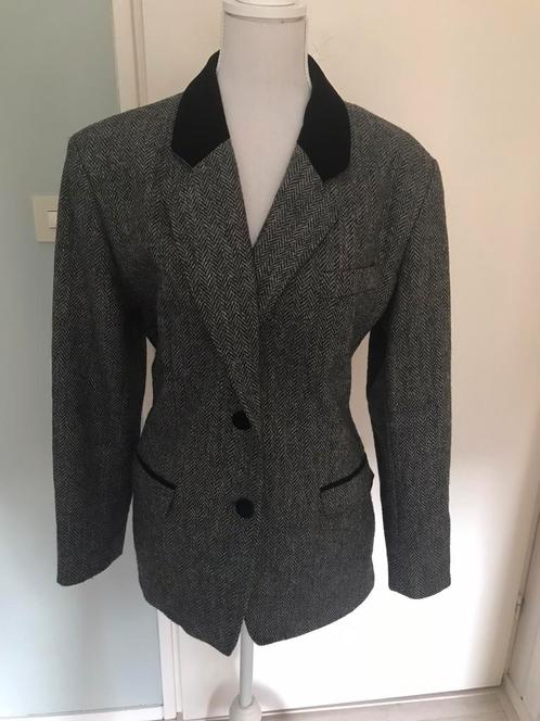 Grijze wollen tweedblazer met fluwelen kraag maat 44, Kleding | Dames, Jasjes, Kostuums en Pakken, Zo goed als nieuw, Jasje, Maat 42/44 (L)