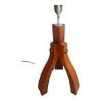 Vintage houten vloerlamp, driepoot lamp, Huis en Inrichting, Lampen | Vloerlampen, Ophalen, Gebruikt, 100 tot 150 cm, Hout