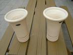 Te koop: 2 beige bloemenvazen Douwsma, Ophalen, Gebruikt, Overige kleuren, Aardewerk of Porselein