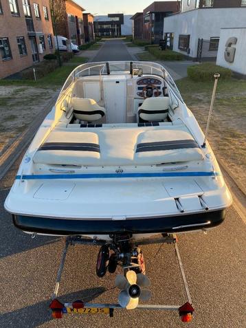 Monterey Speedboot 7.5m – V8 Injectie – Compleet Uitgerust e beschikbaar voor biedingen
