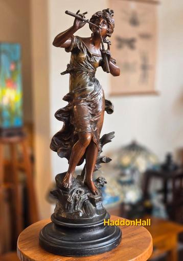 "Muse des Bois" H48cm Louis Moreau beschikbaar voor biedingen
