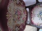 Brocante stoeltje met borduurpatroon, Huis en Inrichting, Fauteuils, Ophalen, Hout, Gebruikt, Minder dan 75 cm