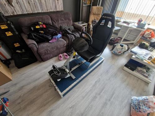 playseat+trustmaster stuur en pedalen, Spelcomputers en Games, Spelcomputers | Overige Accessoires, Zo goed als nieuw, Ophalen