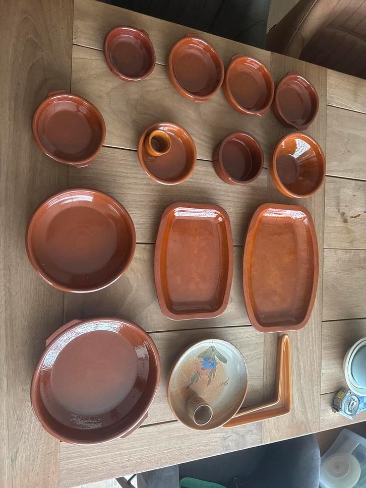 Spaans Tapas Servies Set, Huis en Inrichting, Woonaccessoires | Schalen en Manden, Gebruikt, Schaal, Rond, Steen of Aardewerk