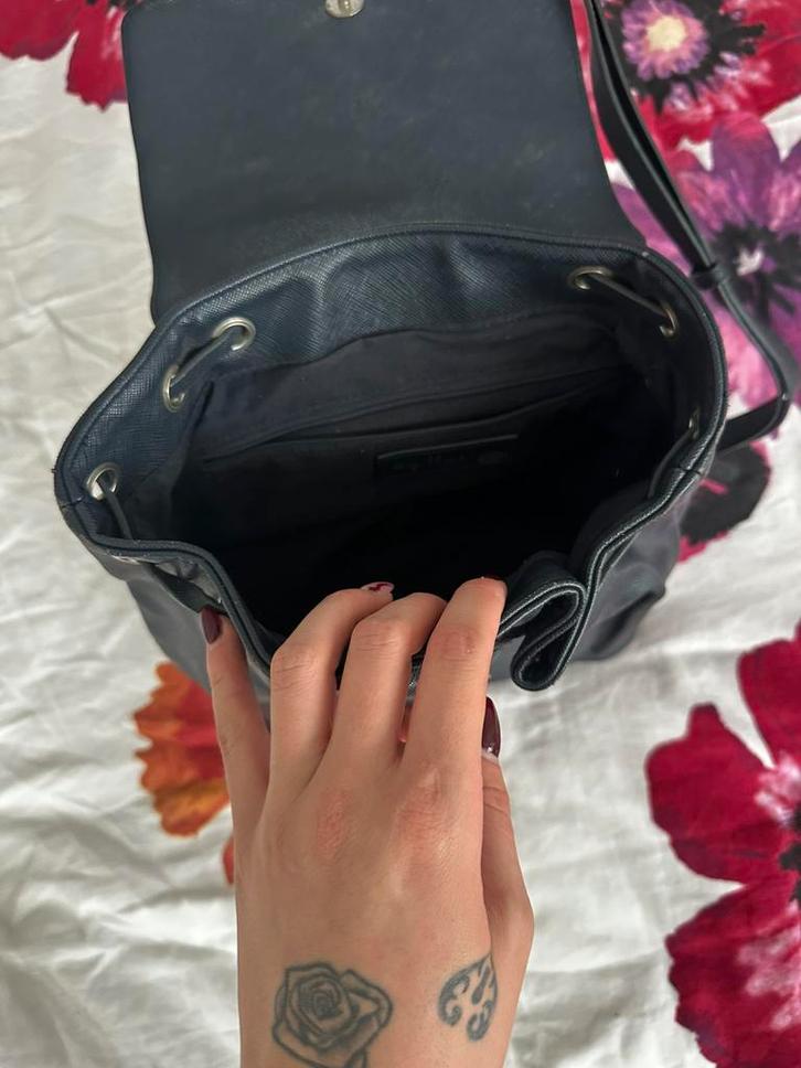 Zwarte dames rugzak – elegant en praktisch, Sieraden, Tassen en Uiterlijk, Tassen | Rugtassen, Zo goed als nieuw, Overige merken